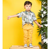 Pantalón mostaza para bebé niño